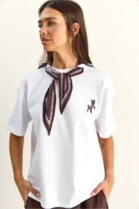 Bianco Lucci Women's Gazelle Embroidered Basic Casual T-Shirt with Scarf 7517 - Image 3