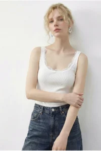 Bianco Lucci Women's Cotton Slim Fit U-Neck Lace Undershirt 1053