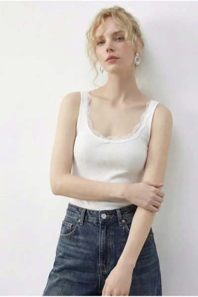 60286022-WHITE_1