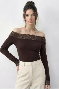 Bianco Lucci Women's Lace Detailed Madonna Collar Blouse 1063 - Image 4