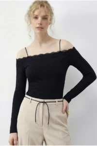 Bianco Lucci Women's Strappy Lace Detailed Madonna Collar Blouse 1064 - Image 3