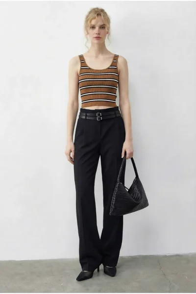 60286046-BLACK_1
