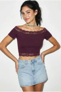 Bianco Lucci Women's Madonna Collar Lace Detailed Soft Touch Crop Blouse 0992 - Image 2