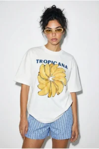 Bianco Lucci Women's 100% Cotton Crew Neck Tropicana Banana Printed Oversize T-Shirt ÖT261005 - Image 4