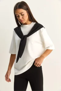Bianco Lucci Women's Shawl Detailed Oversize Basic T-Shirt 1094 - Image 3