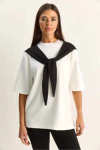 Bianco Lucci Women's Shawl Detailed Oversize Basic T-Shirt 1094 - Image 4