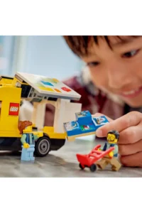 LEGO ® City: LEGO® Pickup Truck  - 6+ Creative Toy Building Set (276 Pieces) - Image 9