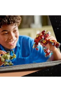 LEGO ® ǀ Marvel Legendary Battle: Hulkbuster vs. Hulk - 9+ Toy Building Set (413 Pieces) - Image 8