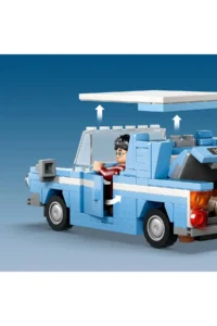 LEGO ® Harry Potter™ Flying Ford Anglia™  - 7+ Collectible Creative Toy Building Set (165P) - Image 9