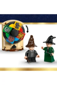 LEGO ® Harry Potter™ Hogwarts™ Castle: Sorting Hat Ceremony  - 7+ Toy Building Set (124 Pieces) - Image 2
