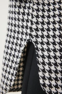 Happiness İstanbul Women's White Black Houndstooth Pattern Oversize Wool Stitch Shirt Jacket - Image 4