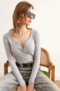 Olalook Women Gray Plaid Camisole Blouse - Image 7