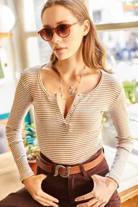 Olalook Women Striped Beige Plaid Camisole Blouse - Image 3