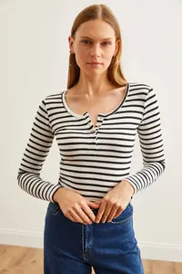 Olalook Women's Thick Ribbed Black Placket Camisole Blouse - Image 2