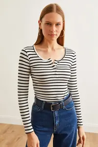 Olalook Women's Thick Ribbed Black Placket Camisole Blouse - Image 7