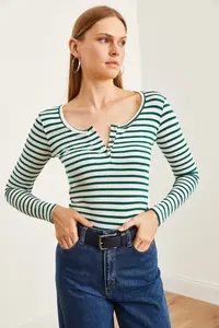 Olalook Women's Thick Ribbed Emerald Green Plaid Camisole Blouse - Image 5