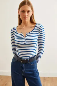 Olalook Women's Thick Ribbed Saks Blue Plaid Camisole Blouse - Image 4
