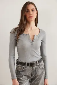 Olalook Women's Washed Gray Placket Camisole Blouse - Image 4