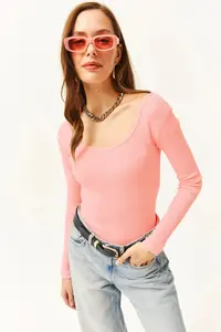 Olalook Women's Salmon Wide Collar Camisole Blouse - Image 3