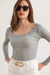 Olalook Women's Washed Gray Wide Collar Camisole Blouse - Image 7