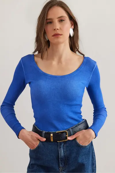 BLZ-19000722-WASHABLE-SAKS-BLUE_1