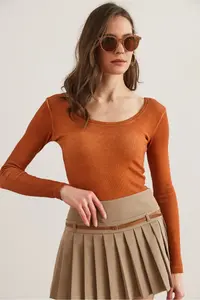 Olalook Women's Washed Tan Wide Collar Camisole Blouse - Image 7