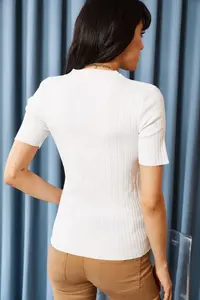 Olalook Women's White V-Neck Summer Knitwear T-Shirt - Image 5
