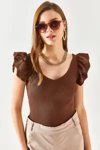 Olalook Women's Bitter Brown Front Back V Shoulder Ruffle Knitwear Blouse - Image 2