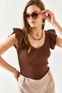 Olalook Women's Bitter Brown Front Back V Shoulder Ruffle Knitwear Blouse - Image 4