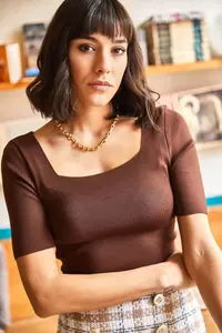 Olalook Women's Bitter Brown Square Collar Above Waist Knitwear Blouse - Image 4