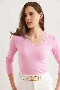 Olalook Women's Candy Pink Collar Lace V-Neck Camisole Knitted Blouse - Image 4