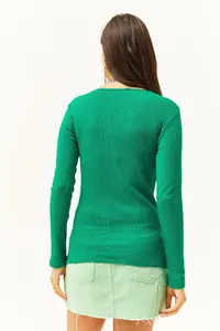 Olalook Women's Emerald Green Collar Lace V-Neck Camisole Knitted Blouse - Image 2