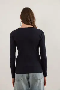 Olalook Women's Navy Blue Collar Lace V-Neck Camisole Knitted Blouse - Image 2