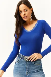 Olalook Women's Saks Blue Collar Lace V-Neck Camisole Knitted Blouse