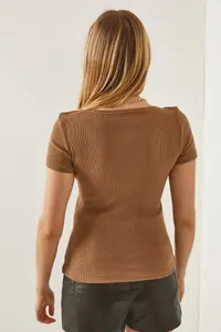Olalook Women's Camel-Stone V-Neck Short Sleeve 2-Piece Set Blouse - Image 8