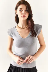 Olalook Women's Gray Shoulder and Skirt Detailed Front Back V Knitwear Blouse - Image 5