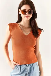 Olalook Women's Onion Peel Shoulder and Skirt Detailed Front Back V Knitwear Blouse - Image 3