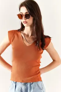 Olalook Women's Onion Peel Shoulder and Skirt Detailed Front Back V Knitwear Blouse - Image 4