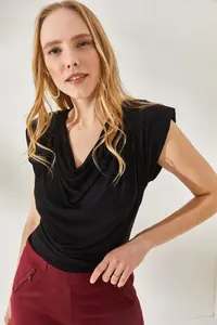 Olalook Women's Black Padded Collar Loose Blouse - Image 2