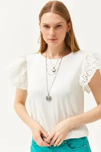 Olalook Women's Ecru Scalloped Knitted Viscose Blouse - Image 7