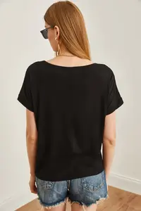 Olalook Women Black Fisto Detailed Yarasa Blouse - Image 5