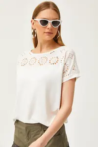 Olalook Women Ecru Fisto Detailed Yarasa Blouse