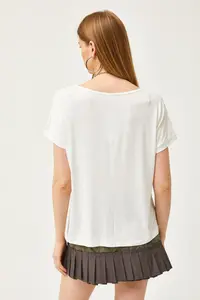 Olalook Women Ecru Fisto Detailed Yarasa Blouse - Image 2