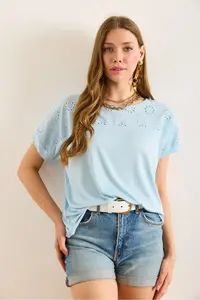 Olalook Women's Light Blue Scallop Detailed Bat Blouse - Image 5