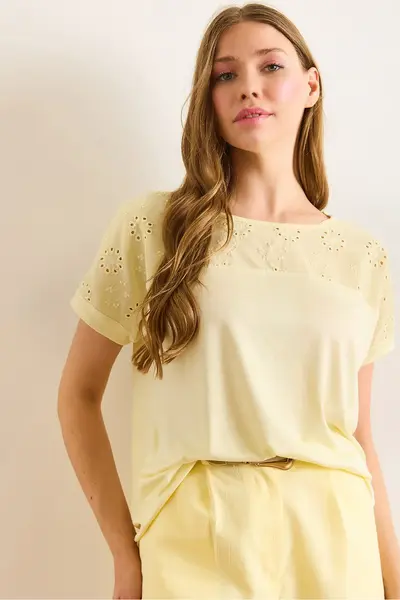 BLZ-19002587-LIGHT-YELLOW_1