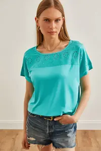 Olalook Women's Mint Green Scallop Detailed Bat Blouse