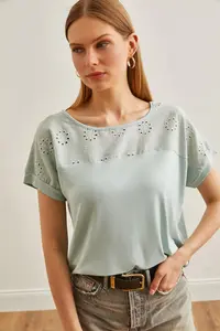 Olalook Women's Aqua Green Scallop Detailed Bat Blouse - Image 4
