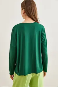 Olalook Women's Green Crew Neck Bat Flowy Viscose Blouse - Image 2