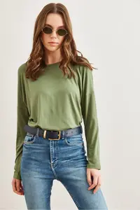 Olalook Women's Green Crew Neck Bat-Floated Viscose Blouse - Image 4
