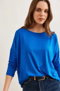 Olalook Women's Saks Blue Crew Neck Bat-Floated Viscose Blouse - Image 2